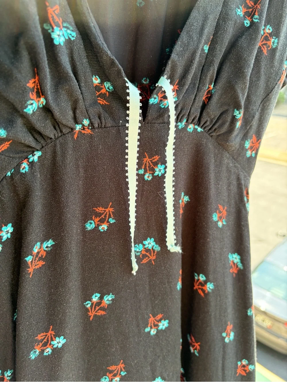🦋✨Free People Black Floral Mini Dress Boho Babydoll 100% Viscose V Tie Size XS